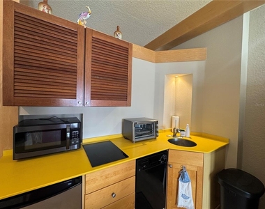 101 Palm Harbor Parkway - Photo Thumbnail 3
