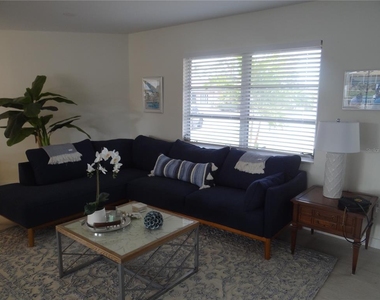 2473 Rosa Lane - Photo Thumbnail 2