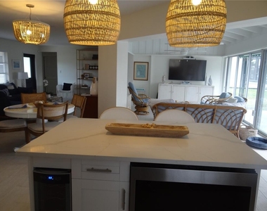 2473 Rosa Lane - Photo Thumbnail 6