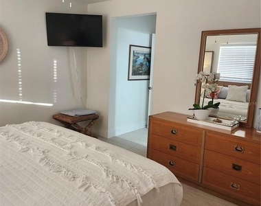 2473 Rosa Lane - Photo Thumbnail 10