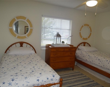 2473 Rosa Lane - Photo Thumbnail 15