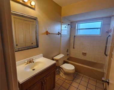 2220 Birchcrest Boulevard - Photo Thumbnail 10