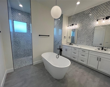 443 Boundary Boulevard - Photo Thumbnail 21