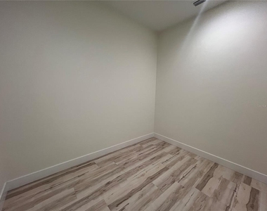 443 Boundary Boulevard - Photo Thumbnail 20