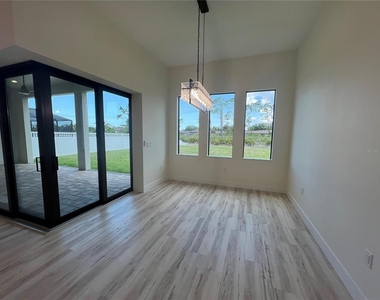 443 Boundary Boulevard - Photo Thumbnail 11