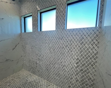 443 Boundary Boulevard - Photo Thumbnail 24