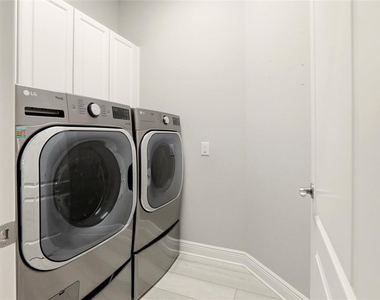 8142 Miramar Way - Photo Thumbnail 29