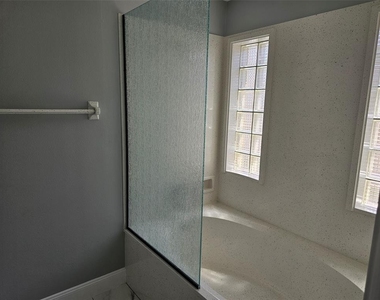 3625 57th Avenue Drive W - Photo Thumbnail 17