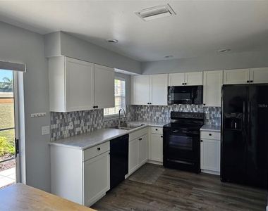 3625 57th Avenue Drive W - Photo Thumbnail 7
