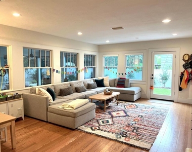 553 Scotland Street - Photo Thumbnail 13