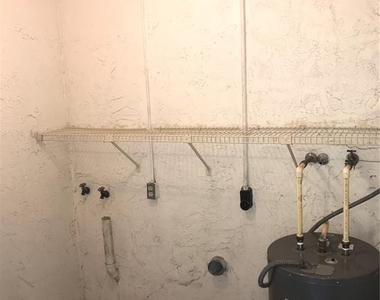2806 46th Avenue Drive W - Photo Thumbnail 16