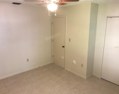 2806 46th Avenue Drive W - Photo Thumbnail 11