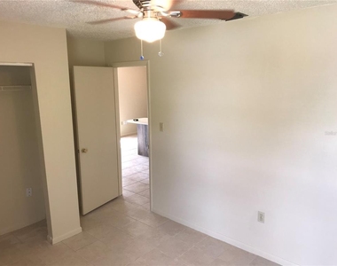 2806 46th Avenue Drive W - Photo Thumbnail 7