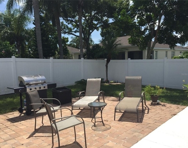 5010 44th Street W - Photo Thumbnail 3