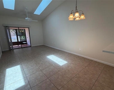 2926 63rd Street W - Photo Thumbnail 10