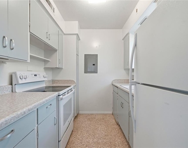 1751 6th Street - Photo Thumbnail 7
