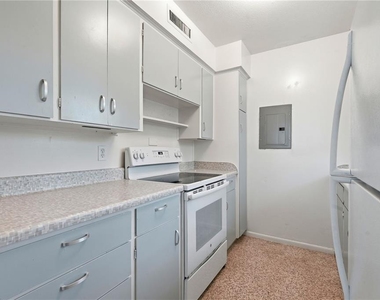 1751 6th Street - Photo Thumbnail 8