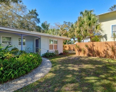 1751 6th Street - Photo Thumbnail 3