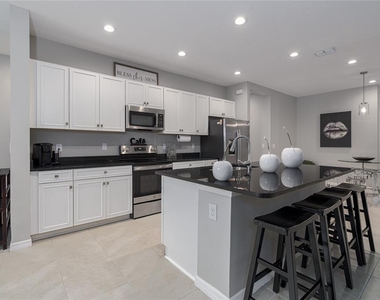 8518 Canyon Creek Trail - Photo Thumbnail 5