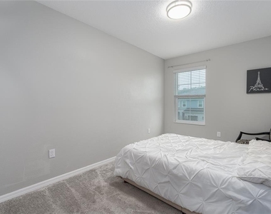 8518 Canyon Creek Trail - Photo Thumbnail 10