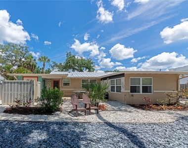 1034 N 22nd Street - Photo Thumbnail 23