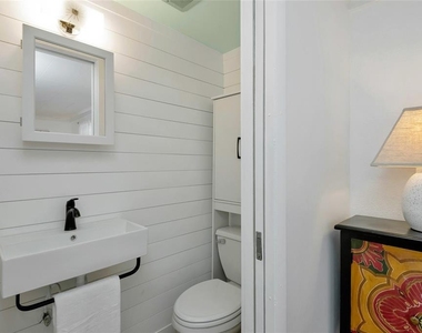 1034 N 22nd Street - Photo Thumbnail 35