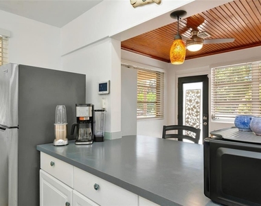 1034 N 22nd Street - Photo Thumbnail 15