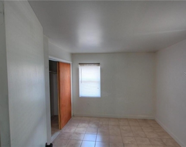 613 Shore Road - Photo Thumbnail 4
