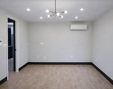 1667 Brooklyn Avenue - Photo Thumbnail 4