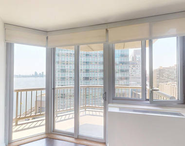 401 E 34th St - Photo Thumbnail 3