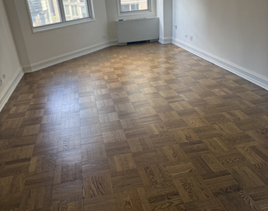 888 8th Avenue - Photo Thumbnail 4