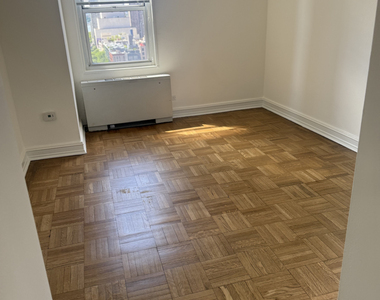 888 8th Avenue - Photo Thumbnail 6