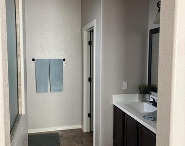 1409 Kimsha Drive - Photo Thumbnail 9