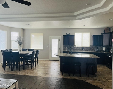 1409 Kimsha Drive - Photo Thumbnail 7