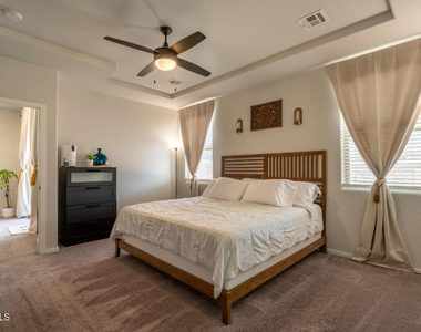 1056 Summer Breeze Place - Photo Thumbnail 16