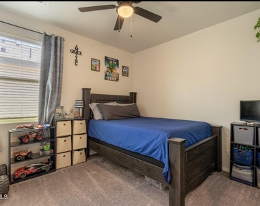 1056 Summer Breeze Place - Photo Thumbnail 20