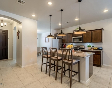 1056 Summer Breeze Place - Photo Thumbnail 6