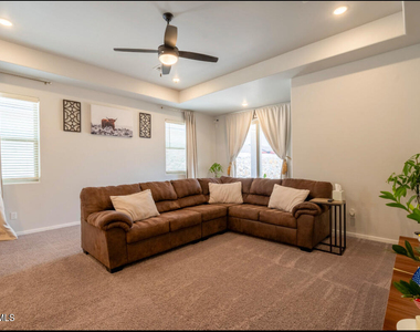 1056 Summer Breeze Place - Photo Thumbnail 12