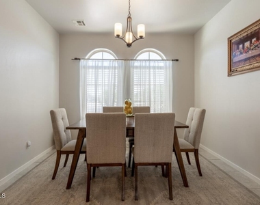 1056 Summer Breeze Place - Photo Thumbnail 3