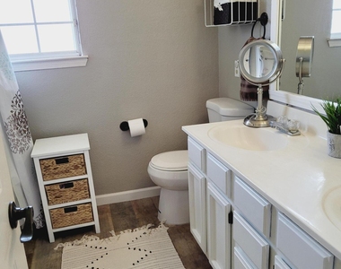 7401 Plaza Taurina Drive - Photo Thumbnail 18