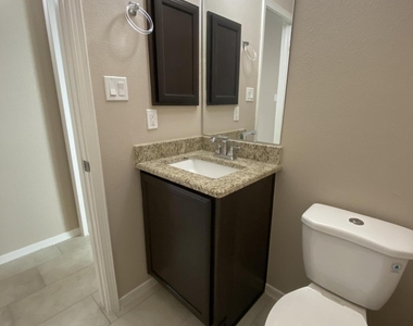 245 Malta Street - Photo Thumbnail 14