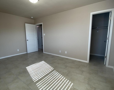 245 Malta Street - Photo Thumbnail 32