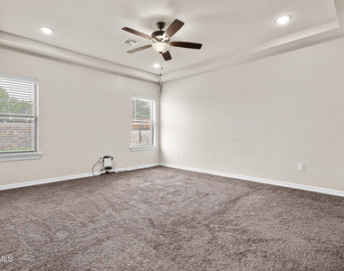 618 Rafael Marmolejo Street - Photo Thumbnail 23
