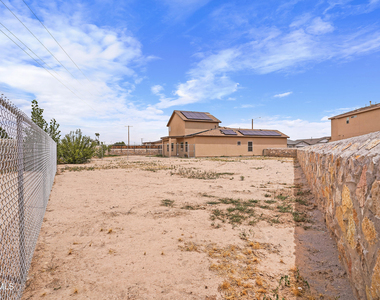 618 Rafael Marmolejo Street - Photo Thumbnail 4