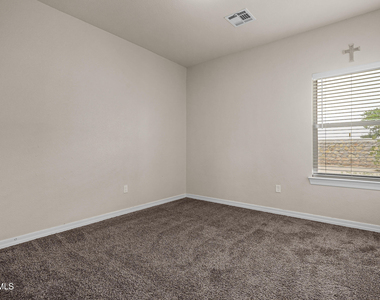618 Rafael Marmolejo Street - Photo Thumbnail 11