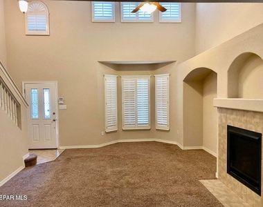 7334 Prickley Pear Drive - Photo Thumbnail 5