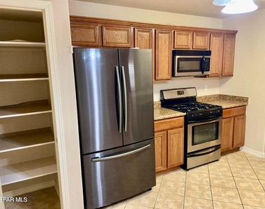 7334 Prickley Pear Drive - Photo Thumbnail 7