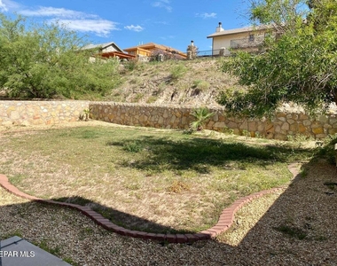 7334 Prickley Pear Drive - Photo Thumbnail 28