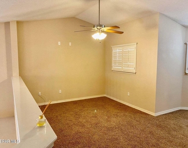 7334 Prickley Pear Drive - Photo Thumbnail 17
