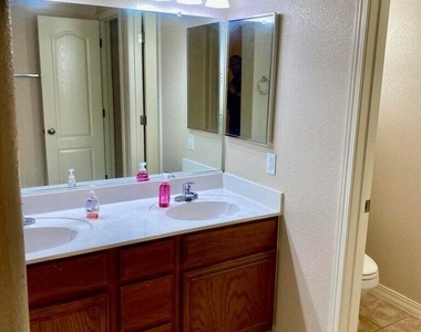 7334 Prickley Pear Drive - Photo Thumbnail 14